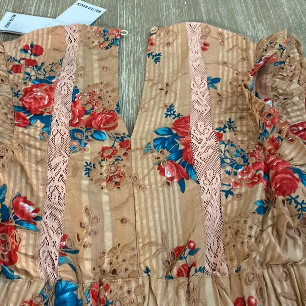 Beautiful Walter Baker Ivette Dress in Botanical Eyelet - Picture 11 of 15